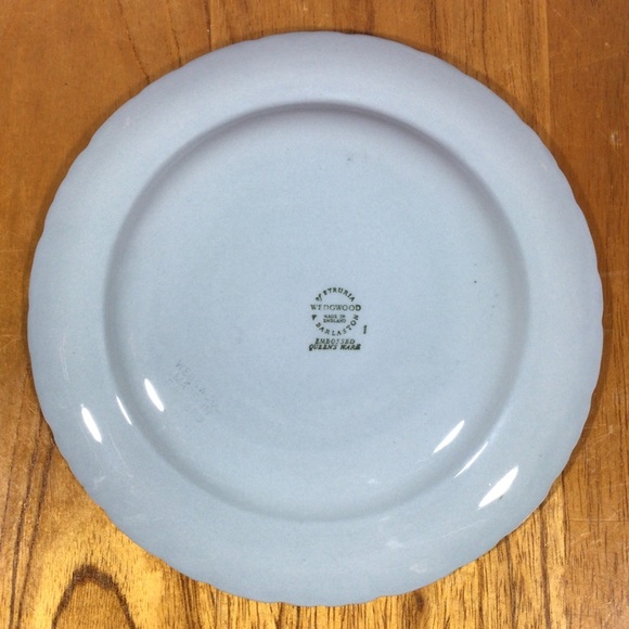 Vintage Wedgwood Blue Embossed Queens Ware Round Bread and Butter Plate - Picture 3 of 4